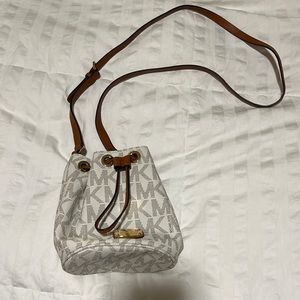 Michael Kors bucket bag